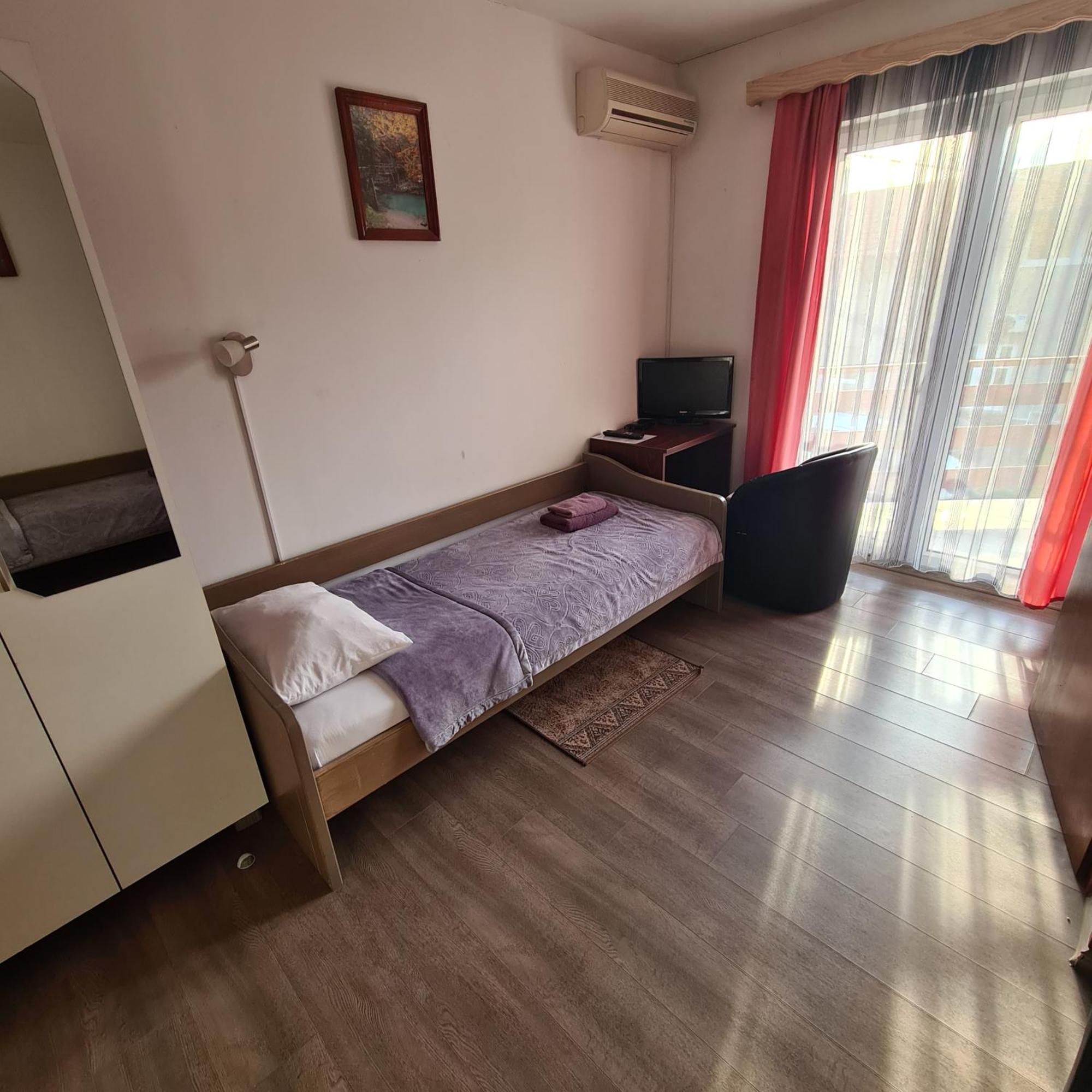 Guesthouse Kod mosta Karlovac Eksteriør billede