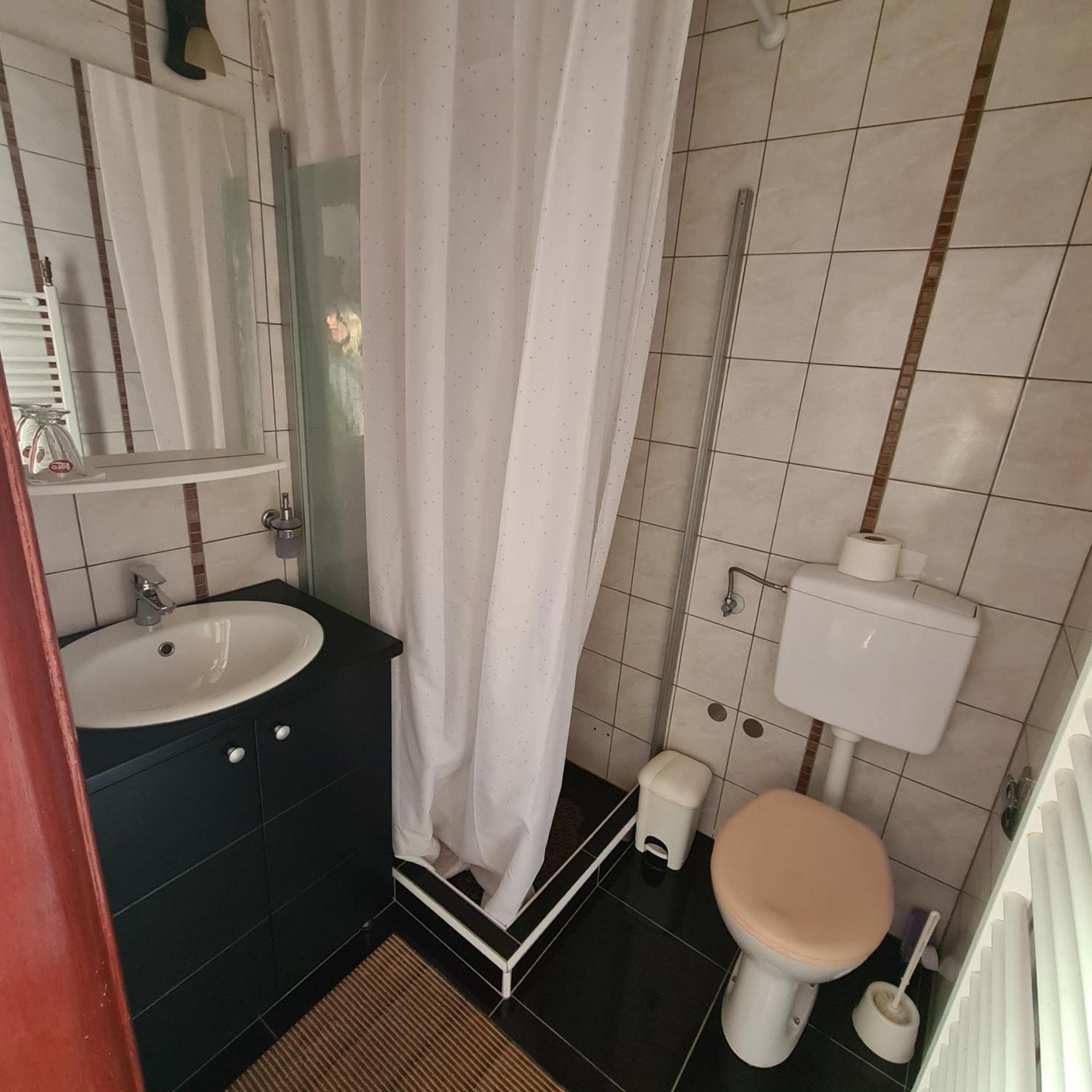 Guesthouse Kod mosta Karlovac Eksteriør billede