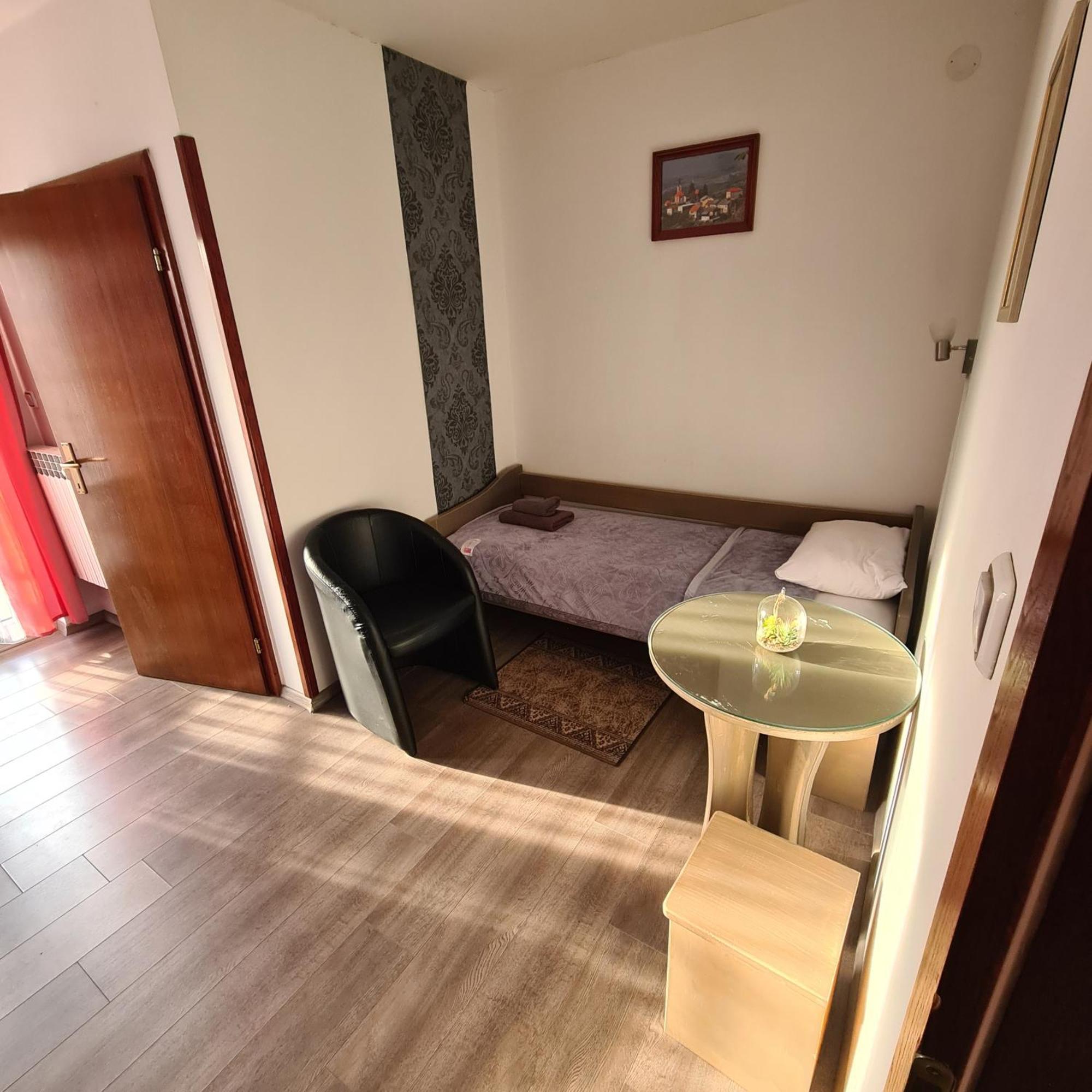 Guesthouse Kod mosta Karlovac Eksteriør billede