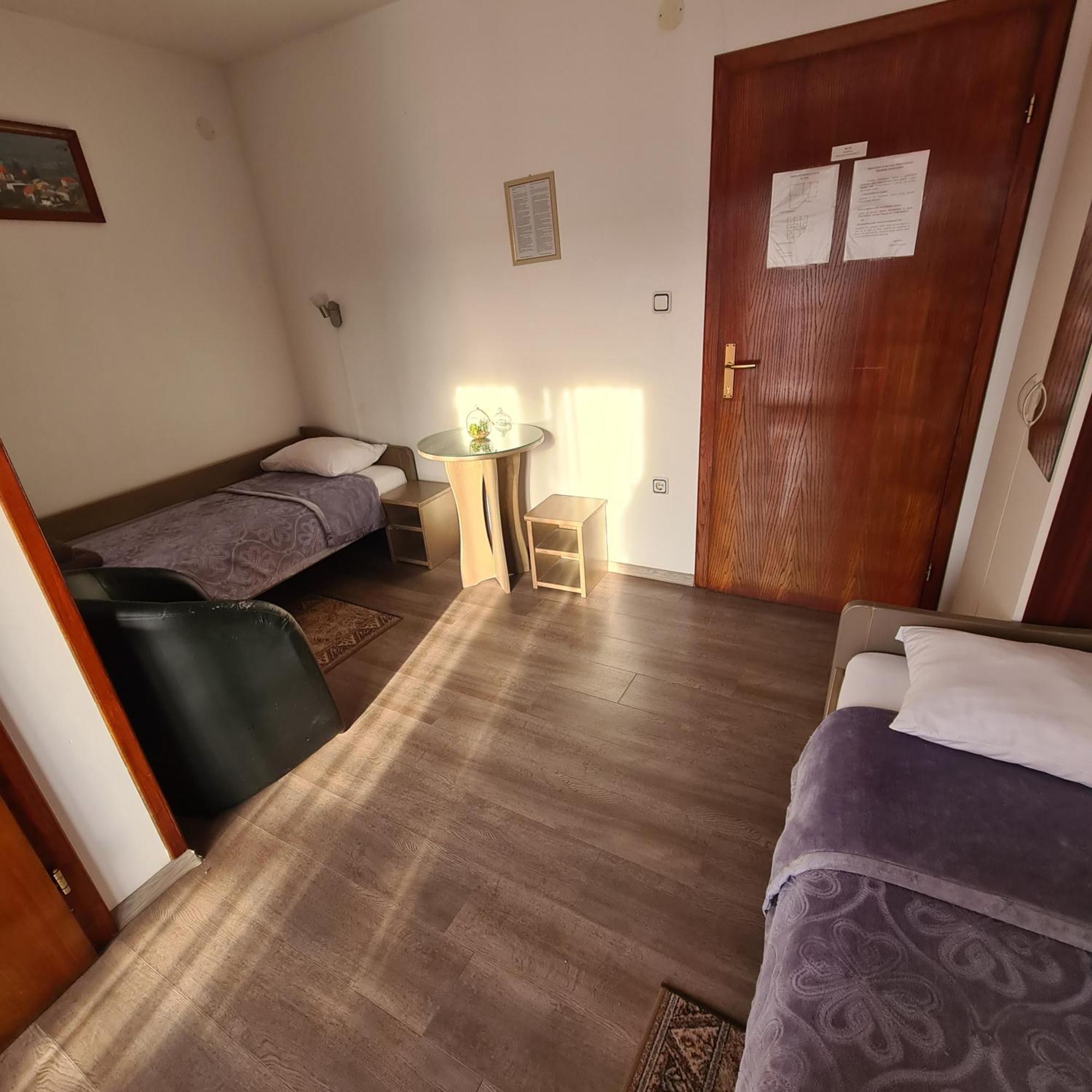 Guesthouse Kod mosta Karlovac Eksteriør billede