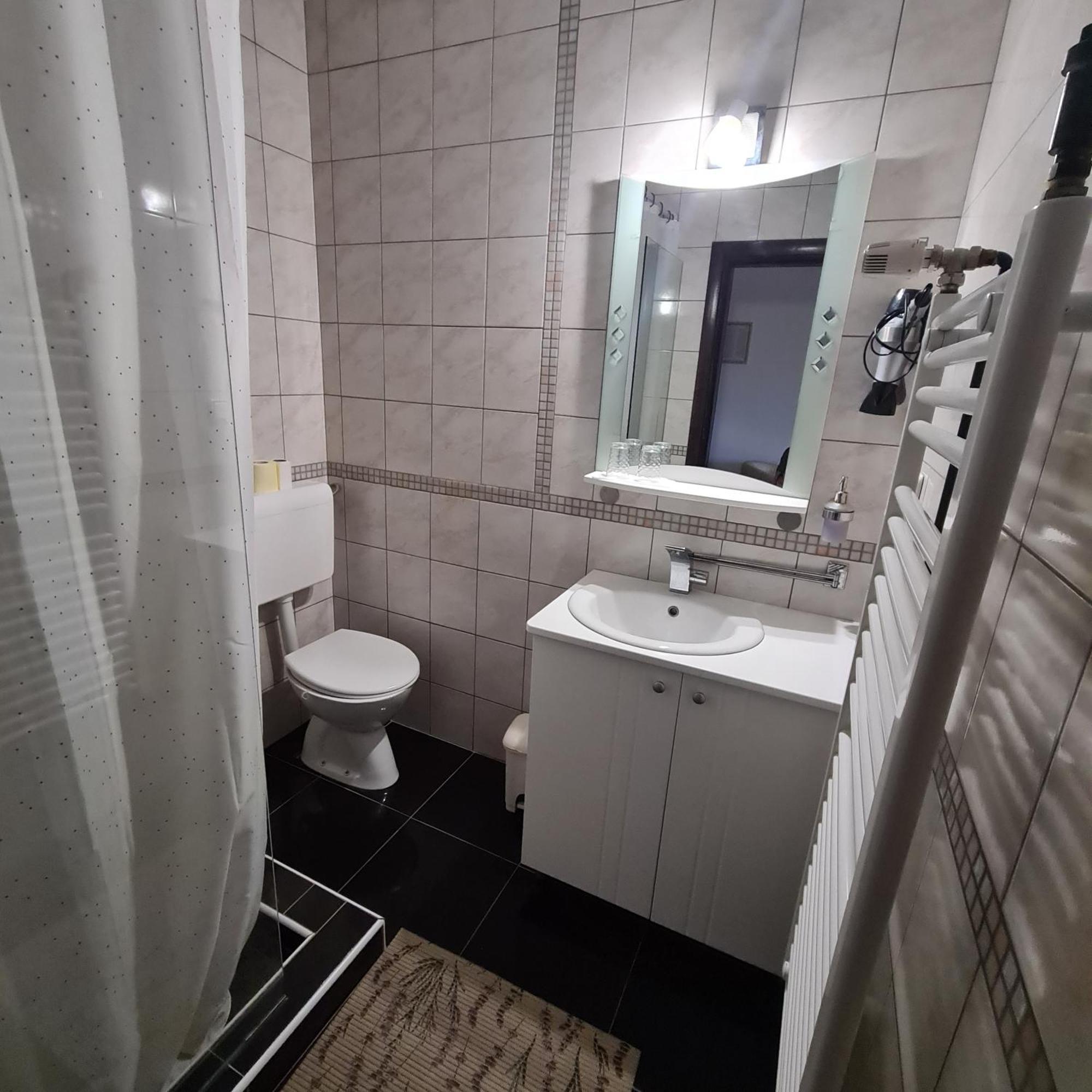 Guesthouse Kod mosta Karlovac Eksteriør billede