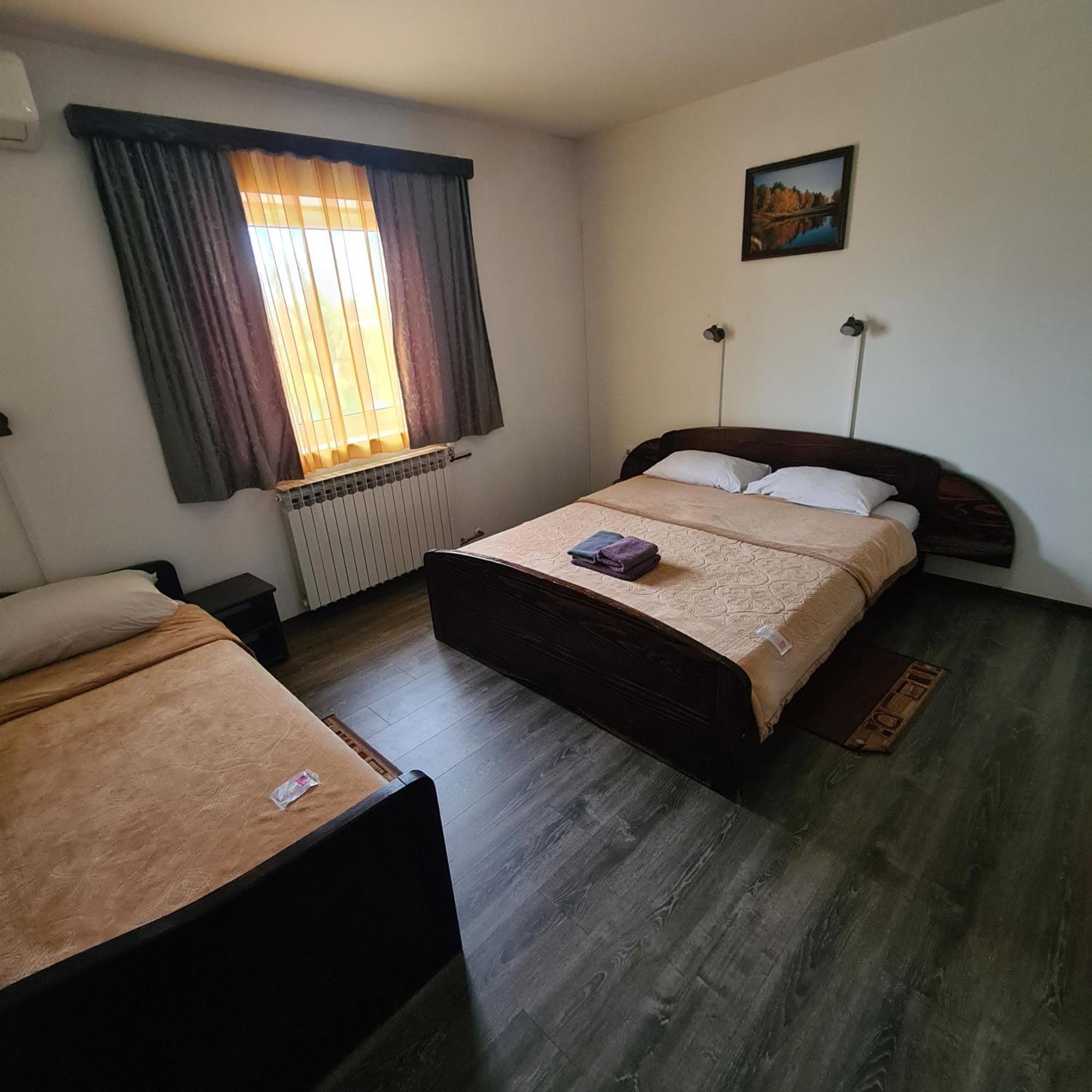 Guesthouse Kod mosta Karlovac Eksteriør billede