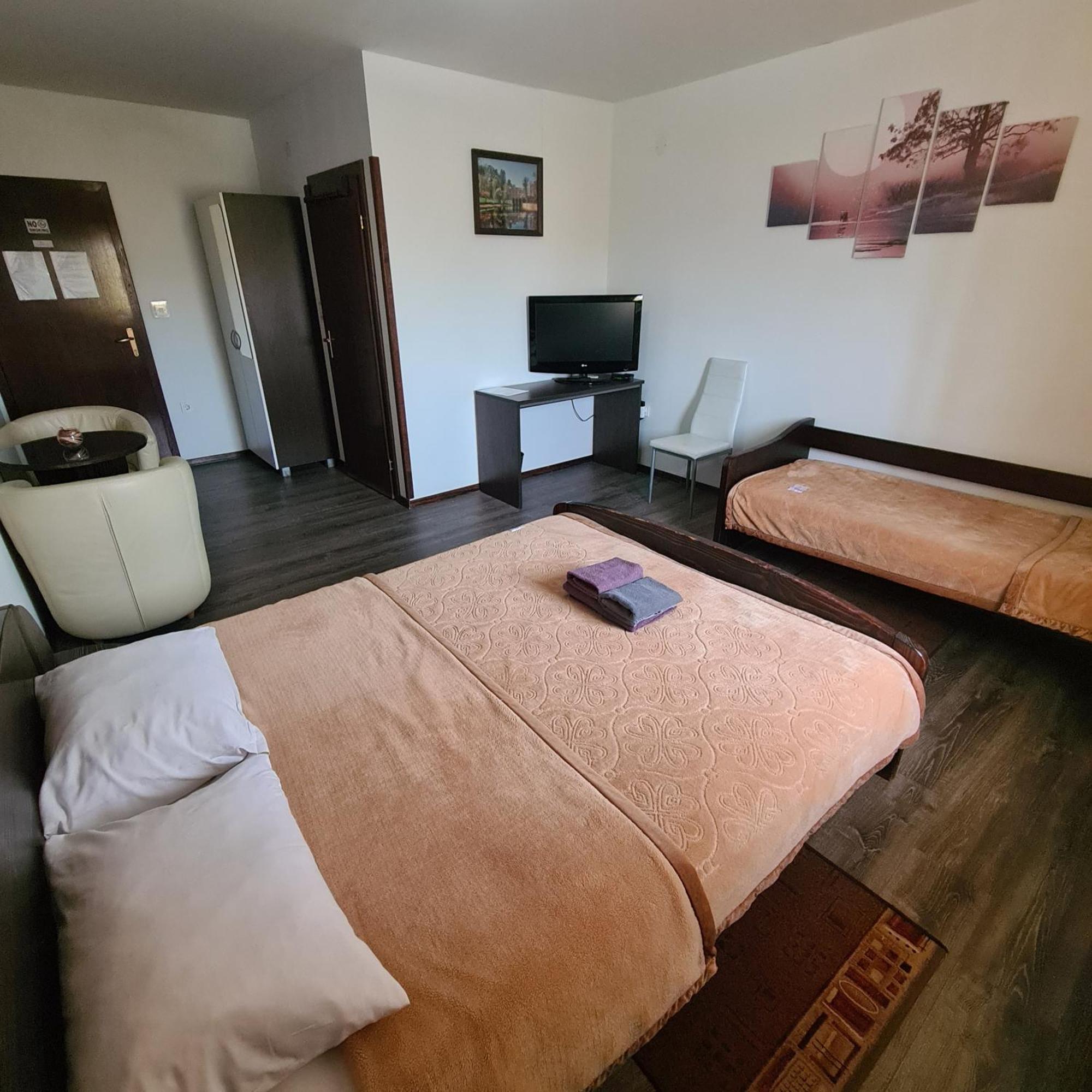 Guesthouse Kod mosta Karlovac Eksteriør billede